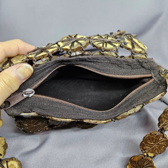 Small Coconut Shell Handbag Vintage (90s) - purchased in Hawaii - 8"Lx4"W - Picture 10 of 11